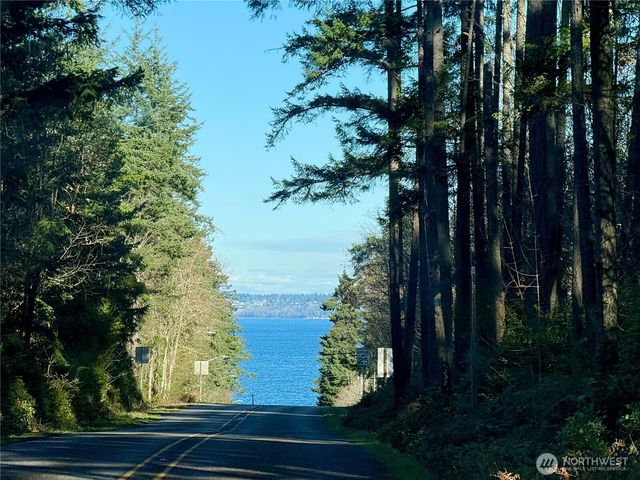 8912 126th Avenue Ct, Anderson Island, WA 98303