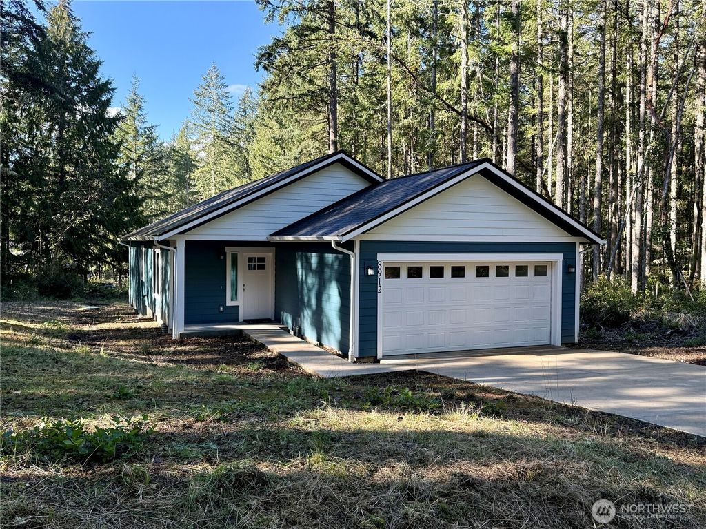 8912 126th Avenue Ct, Anderson Island, WA 98303