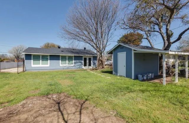 4330 Pensacola Court, Dallas, TX 75211