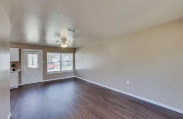 4330 Pensacola Court, Dallas, TX 75211