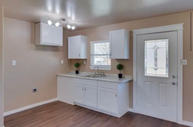 4330 Pensacola Court, Dallas, TX 75211