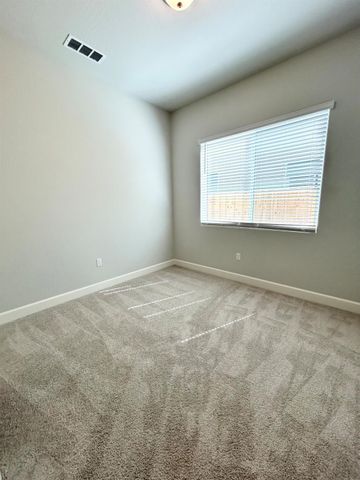 1626 Windmill Lane, Clovis, CA 93619