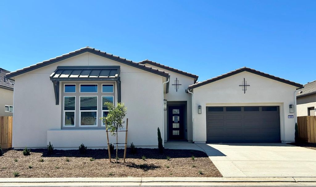 Image 1 of property listing at 1626 Windmill Lane, Clovis, CA 93619