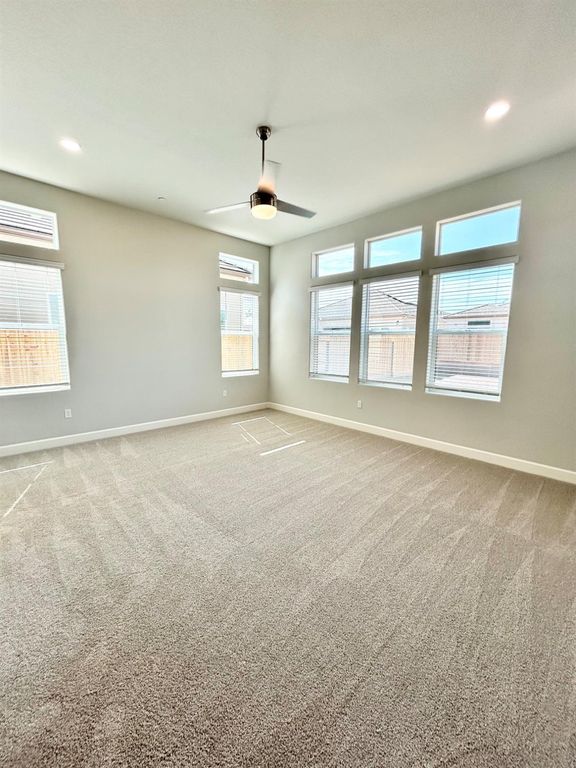 Image 12 of property listing at 1626 Windmill Lane, Clovis, CA 93619