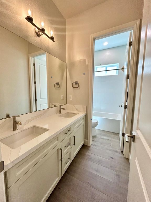 Image 17 of property listing at 1626 Windmill Lane, Clovis, CA 93619
