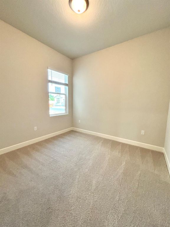 Image 18 of property listing at 1626 Windmill Lane, Clovis, CA 93619