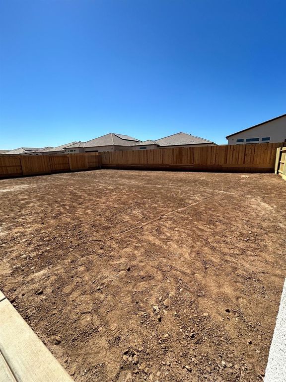 Image 20 of property listing at 1626 Windmill Lane, Clovis, CA 93619