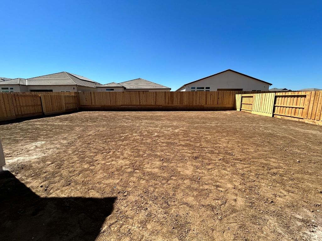 Image 21 of property listing at 1626 Windmill Lane, Clovis, CA 93619