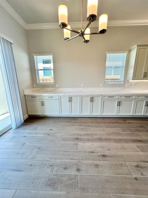 Image 4 of property listing at 1626 Windmill Lane, Clovis, CA 93619