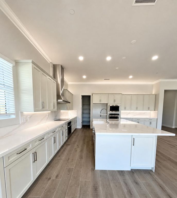 Image 9 of property listing at 1626 Windmill Lane, Clovis, CA 93619