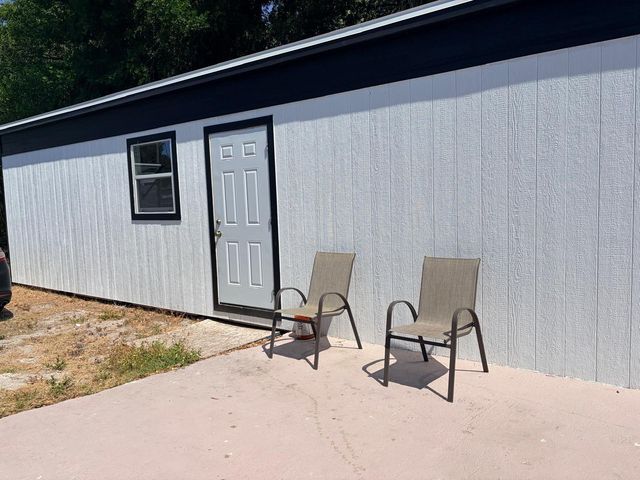 1304 WINDSOR WAY, Tampa, FL 33619