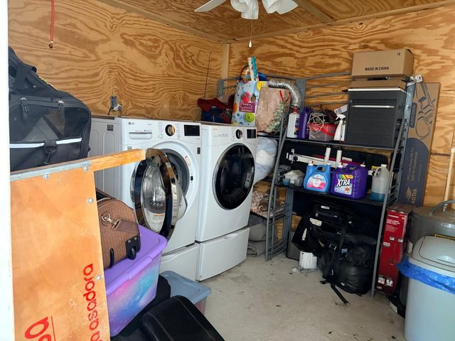 1304 WINDSOR WAY, Tampa, FL 33619