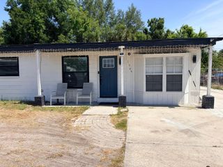 1304 WINDSOR WAY, Tampa, FL 33619