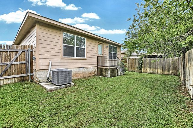 3304 Tilmon LN, Austin, TX 78725