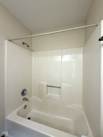 1339 Holiday E, Brownsburg, IN 46112