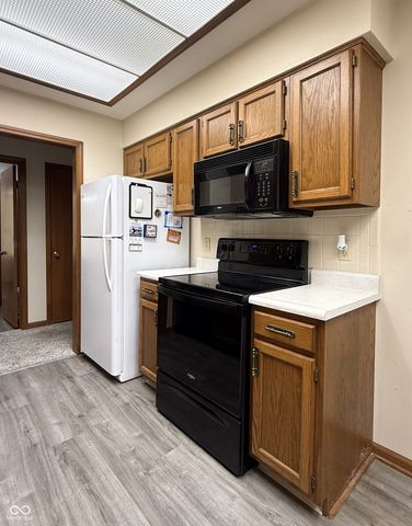 1339 Holiday E, Brownsburg, IN 46112