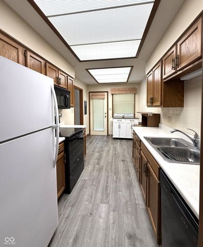 1339 Holiday E, Brownsburg, IN 46112