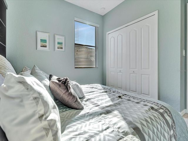 6880 WILLOWSHIRE WAY, Bradenton, FL 34212