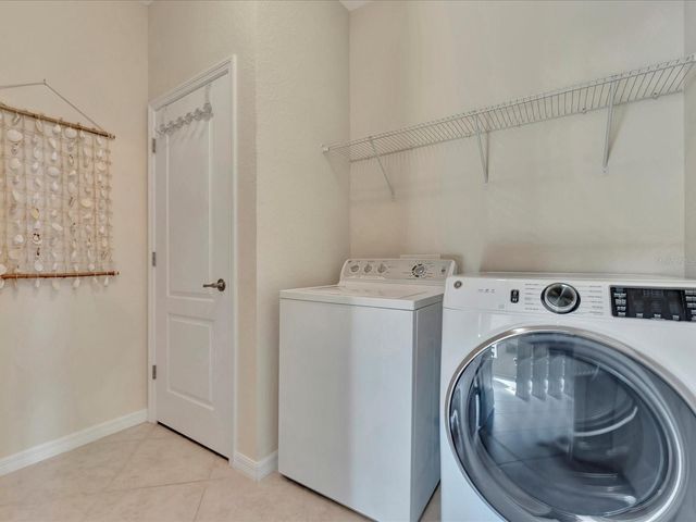 6880 WILLOWSHIRE WAY, Bradenton, FL 34212