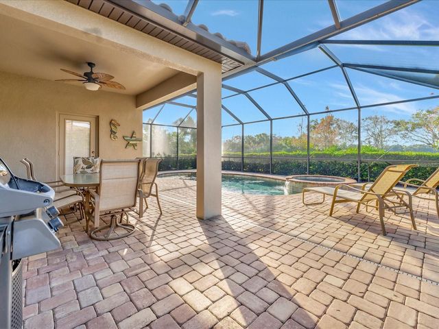 6880 WILLOWSHIRE WAY, Bradenton, FL 34212