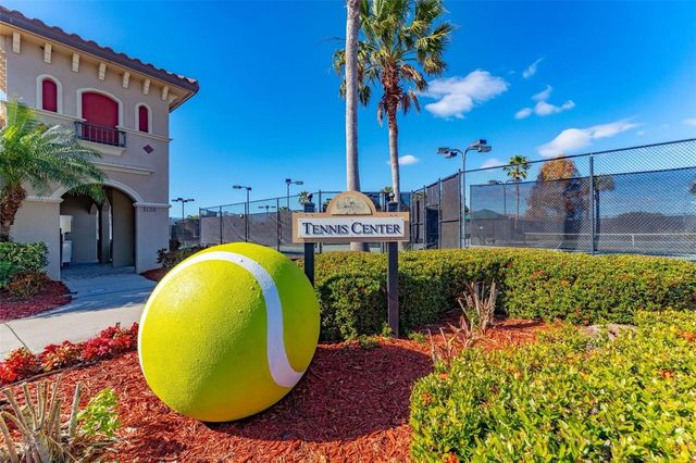 6880 WILLOWSHIRE WAY, Bradenton, FL 34212