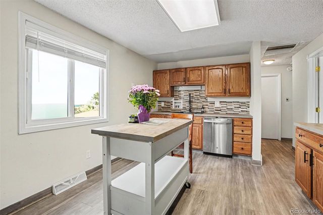 15735 W 3rd Avenue, Golden, CO 80401