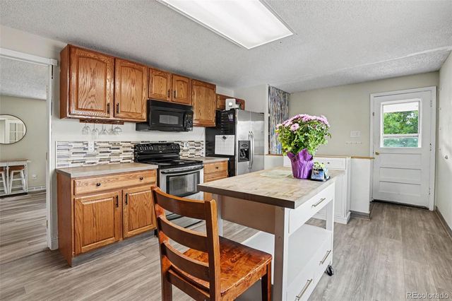 15735 W 3rd Avenue, Golden, CO 80401