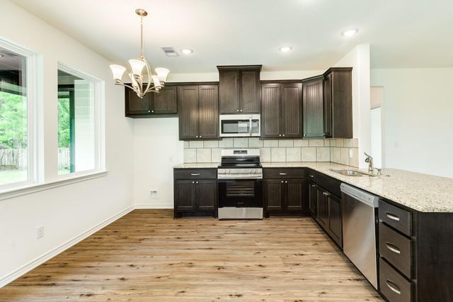 141 Shady Lane, West Columbia, TX 77486