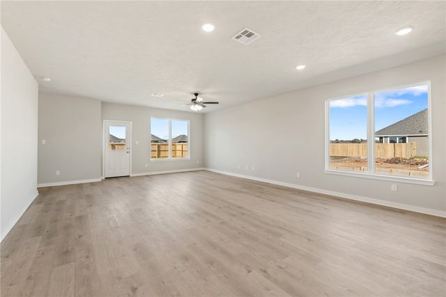 353 Harvest Lake Drive, Snook, TX 77878