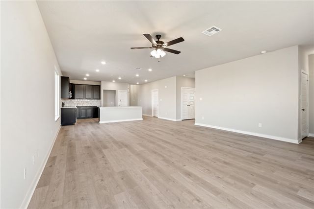 353 Harvest Lake Drive, Snook, TX 77878