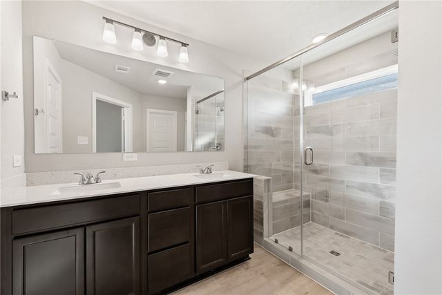 353 Harvest Lake Drive, Snook, TX 77878