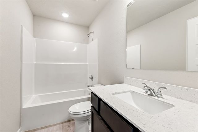 353 Harvest Lake Drive, Snook, TX 77878