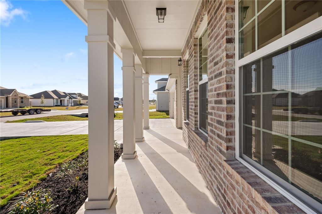 353 Harvest Lake Drive, Snook, TX 77878 — photo 4