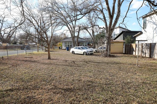 1121 Henninger ST, Austin, TX 78702