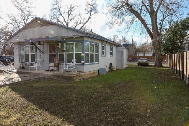 1121 Henninger ST, Austin, TX 78702