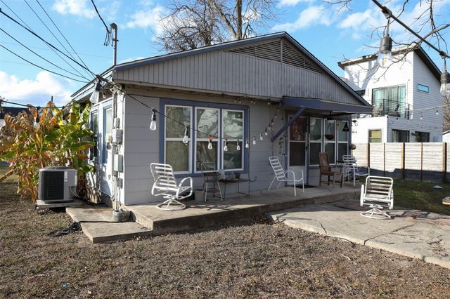 1121 Henninger ST, Austin, TX 78702