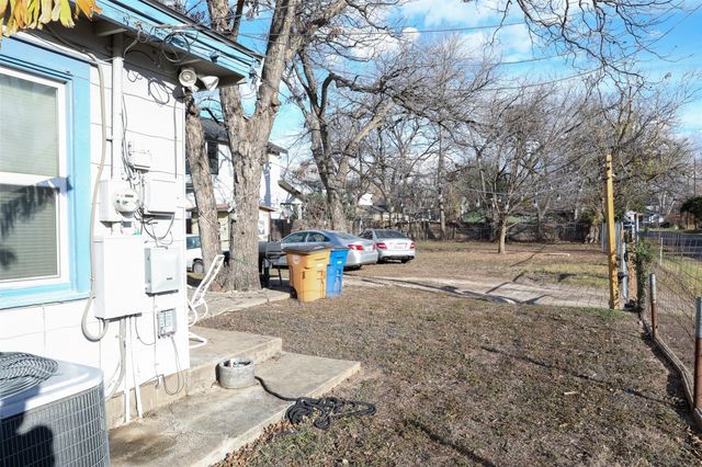 1121 Henninger ST, Austin, TX 78702
