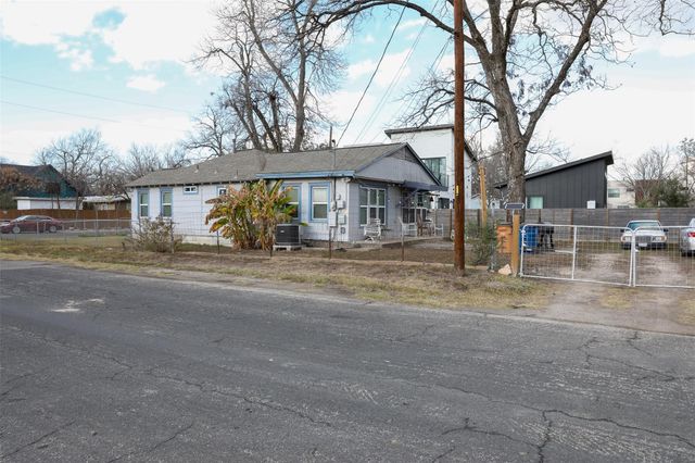 1121 Henninger ST, Austin, TX 78702