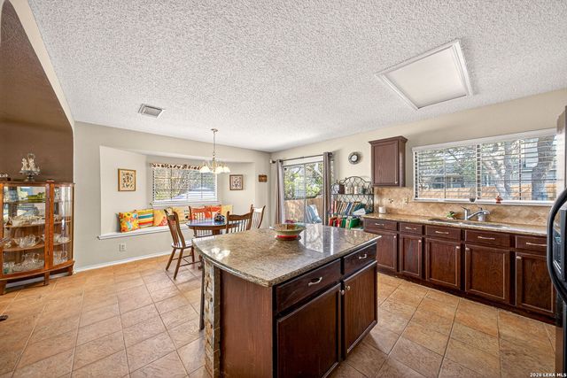 10118 Sandbrook Hill, San Antonio, TX 78254