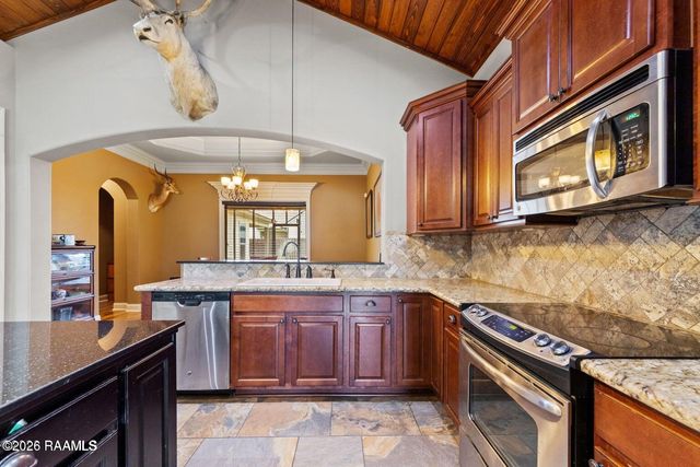 126 Heathwood Drive, Broussard, LA 70518