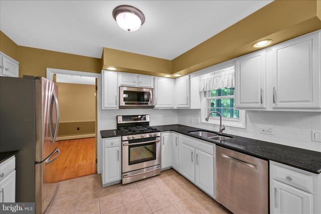 50 TIMBER RD, Pottsville, PA 17901