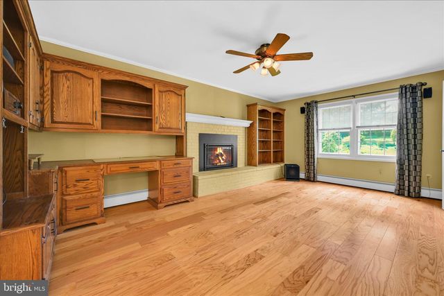 50 TIMBER RD, Pottsville, PA 17901