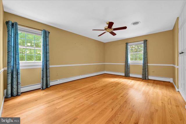 50 TIMBER RD, Pottsville, PA 17901