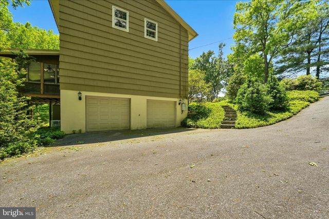 50 TIMBER RD, Pottsville, PA 17901