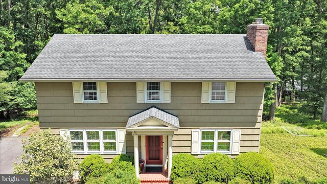 50 TIMBER RD, Pottsville, PA 17901