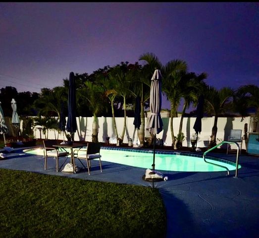 7225 8TH AVENUE LOOP W, Bradenton, FL 34209