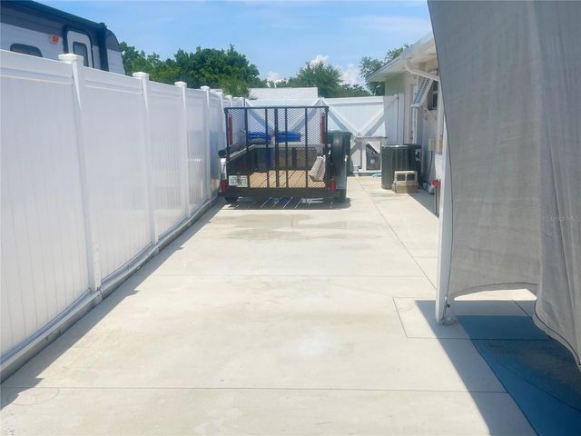 7225 8TH AVENUE LOOP W, Bradenton, FL 34209