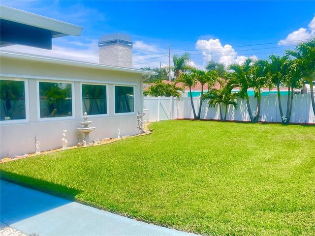 7225 8TH AVENUE LOOP W, Bradenton, FL 34209
