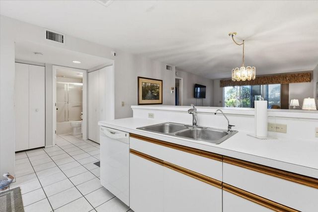 6600 GASPARILLA PINES BOULEVARD 107, Englewood, FL 34224