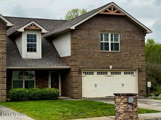 3007 Villas Creekside Drive, Dandridge, TN 37725